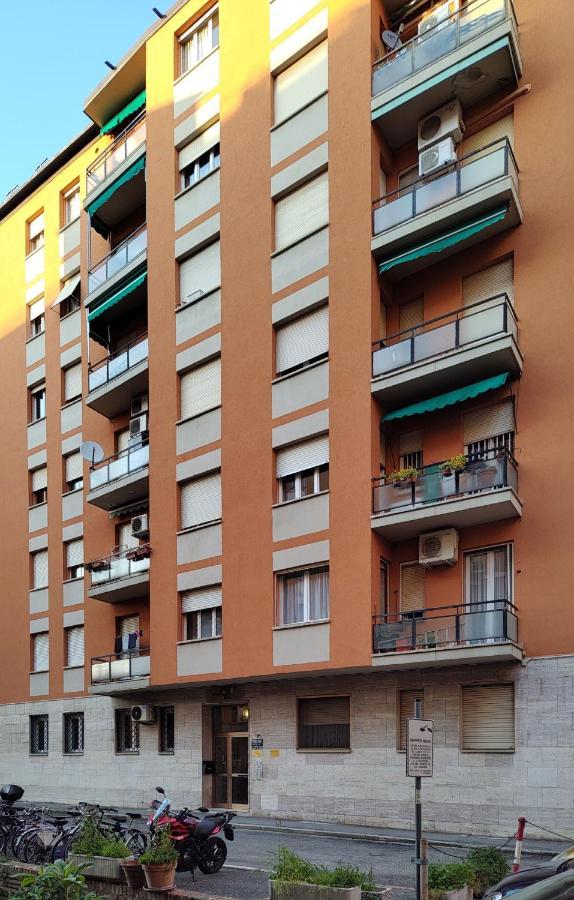 L.Ady Home Bologna Exterior photo